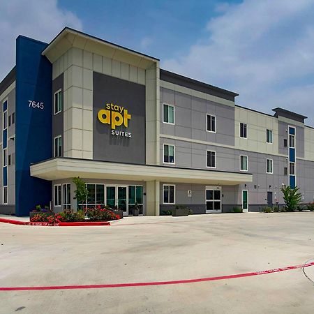 Stayapt Suites San Antonio-Randolph Live Oak Exterior photo